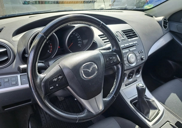 Mazda 3 cena 18300 przebieg: 144000, rok produkcji 2010 z Boguchwała małe 46